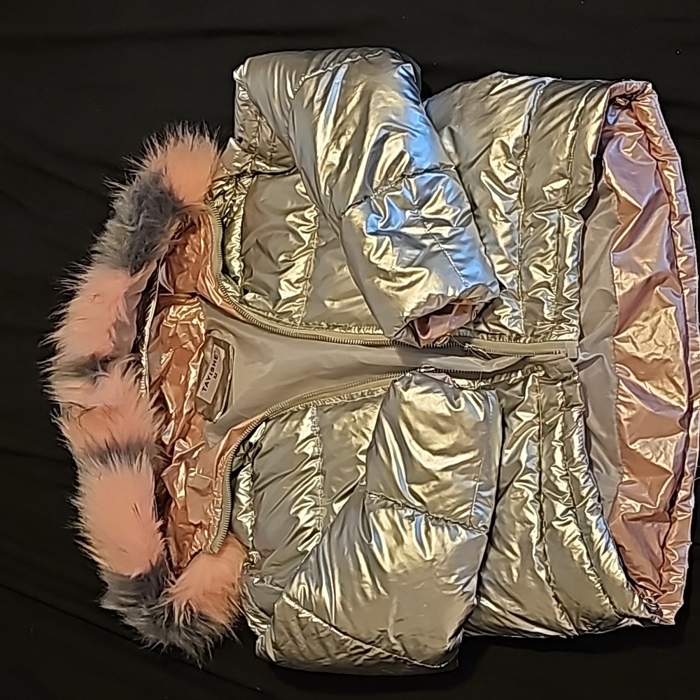 Metallic puffer jacket
